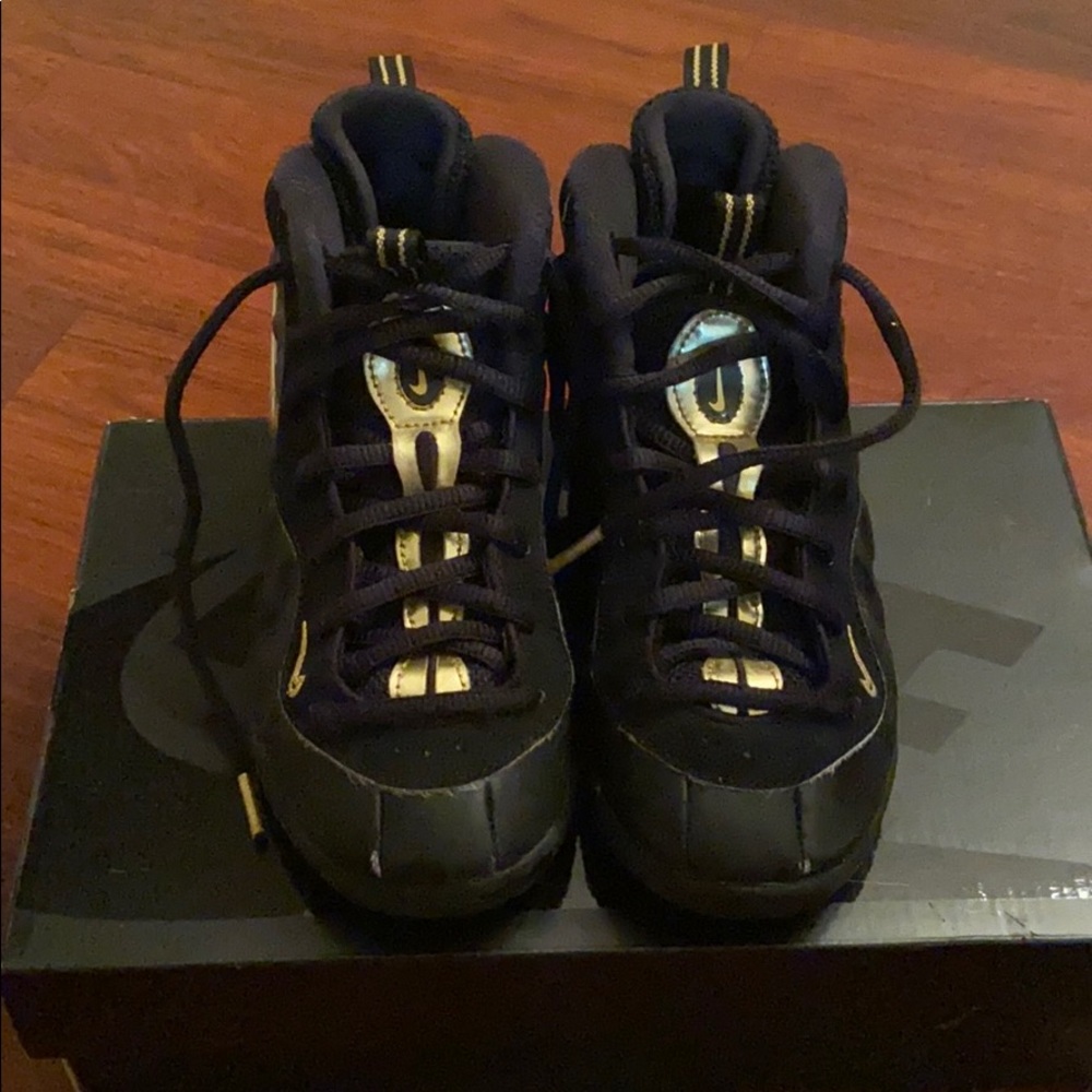 Boys nike foamposites